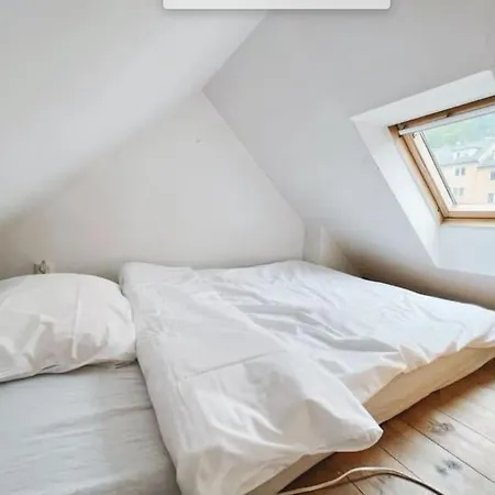 Daire With Loft & Window Balcony, Free Parking *