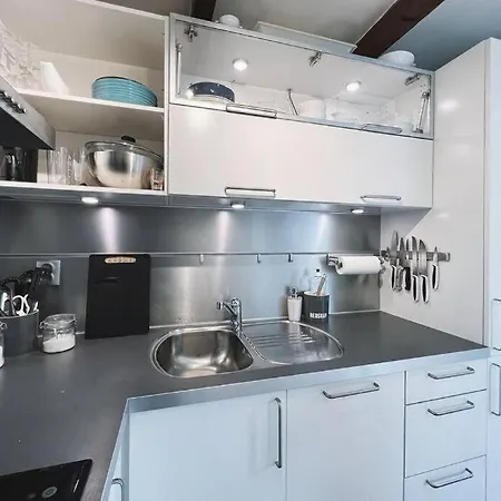 Leilighet With Loft & Window Balcony, Free Parking Bergen