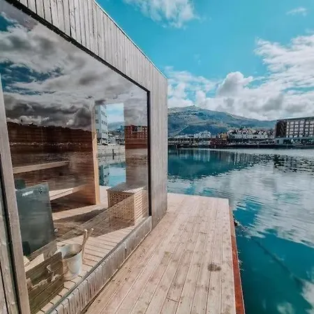 With Loft & Window Balcony, Free Parking ベルゲン